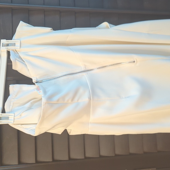 Sleeveless Jumpsuit - Picture 4 of 5